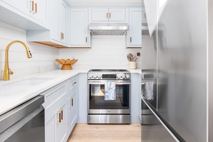 Dennis, Mayflower/Bayview Beach Cape Cod vacation rental - Kitchen