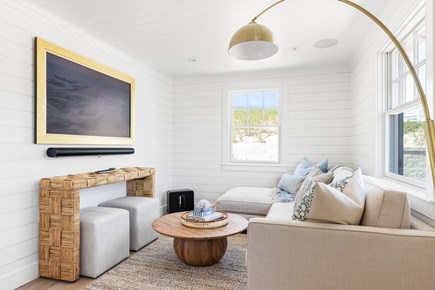 Dennis, Mayflower/Bayview Beach Cape Cod vacation rental - Lounge