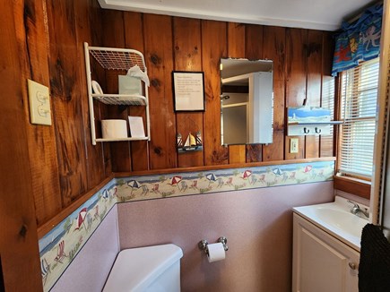 Dennis Port Cozy Cottage Condo Cape Cod vacation rental - Bathroom