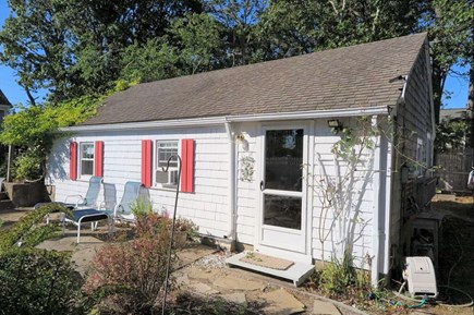 Dennis Port Cape Cod vacation rental - Front of Cottage