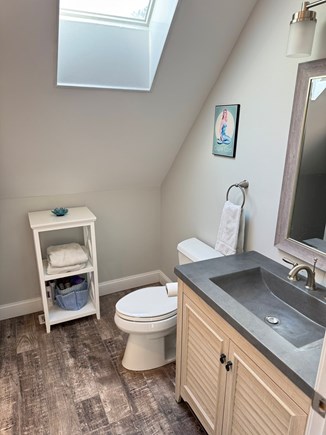 Mashpee, New Seabury Cape Cod vacation rental - Upstairs Full Bath with Shower and Tub