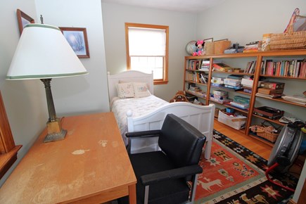 Brewster Cape Cod vacation rental - Twin room with desk