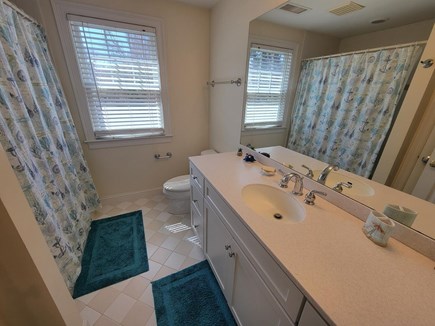 Chatham Cape Cod vacation rental - Full Bathroom with Tub/Shower Combo