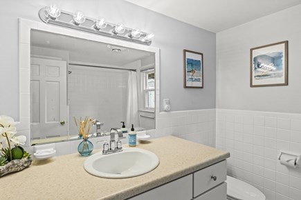 Chatham Cape Cod vacation rental - Bathroom with bathtub