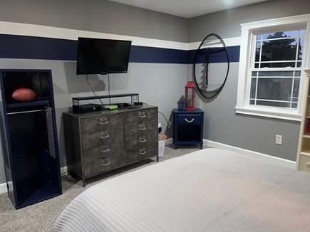 Patuiset Island, Pocasset  Cape Cod vacation rental - Br #1 Queen bed 32in Flat screen.