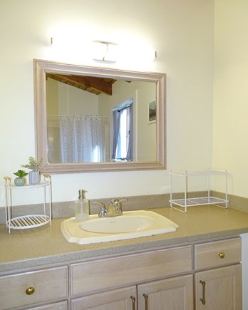 Eastham Cape Cod vacation rental - Upstairs full bathroom with tub