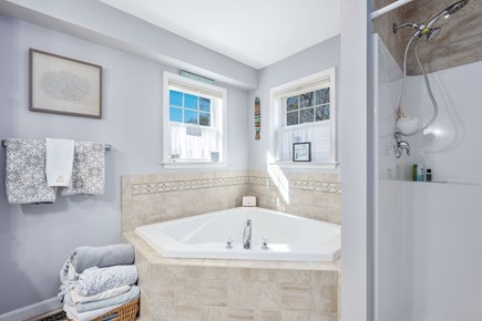 Sagamore Beach Cape Cod vacation rental - Bathroom 2 offers an oversized soaking tub and stall shower – 1st Floor