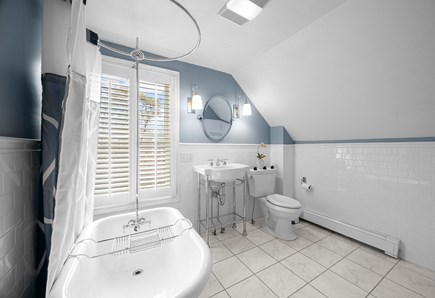 Harwich Cape Cod vacation rental - Family Bathroom