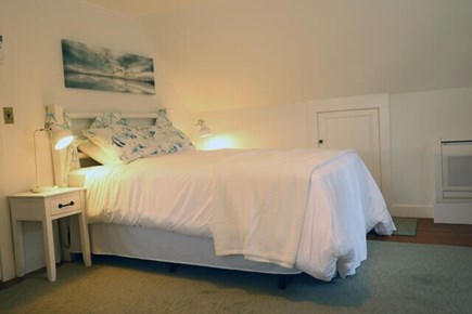 Chatham Cape Cod vacation rental - Upstairs Queen Room