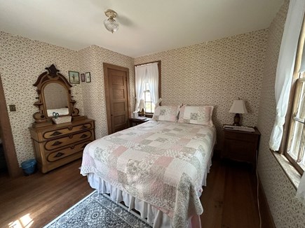 Centerville, Quail Hill Cape Cod vacation rental - Downstairs Queen Room