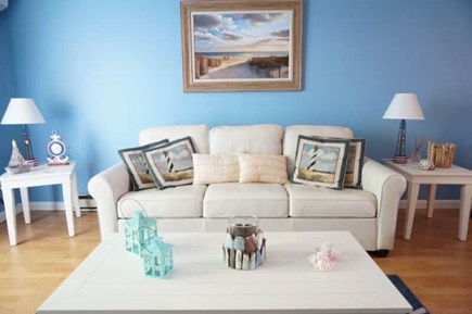 Hyannis, Yachtsman Cape Cod vacation rental - Living room