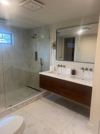 Chatham Cape Cod vacation rental - Bathroom