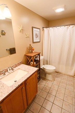 Truro Cape Cod vacation rental - Shared bath on 1st Floor