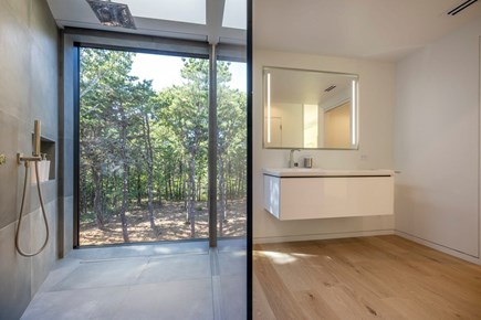 Truro Cape Cod vacation rental - Bathroom