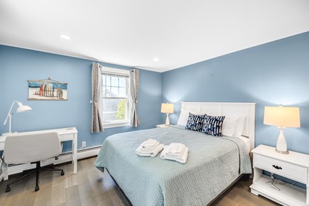 Hyannis Cape Cod vacation rental - Queen bedroom