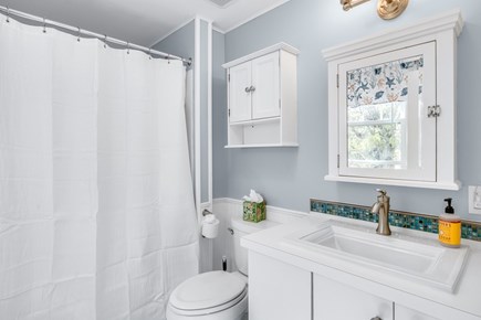 Hyannis Cape Cod vacation rental - Master bath with tub