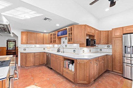 Onset Heights MA vacation rental - Full Chefs Kitchen