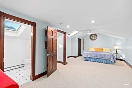 Onset Heights MA vacation rental - 2nd Floor King-On Suite Full Bath