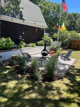 Onset MA vacation rental - Large nicely landscaped side yard.