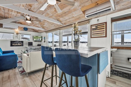 Bourne, Buzzards Bay Cape Cod vacation rental - Open living area