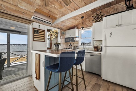 Bourne, Buzzards Bay Cape Cod vacation rental - Kitchen