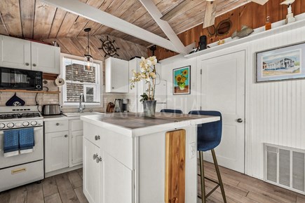 Bourne, Buzzards Bay Cape Cod vacation rental - Kitchen