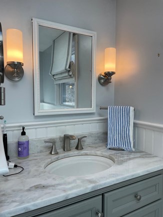 Harwich  Cape Cod vacation rental - First floor bath