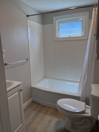 Dennis Cape Cod vacation rental - Bathroom