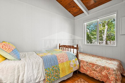 East Falmouth Cape Cod vacation rental - Twin bedroom with Twin cot