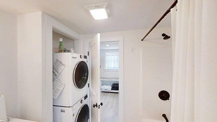 Dennisport Cape Cod vacation rental - Washer/dryer