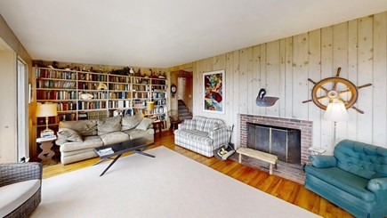 Barnstable, Cummaquid Cape Cod vacation rental - Living room