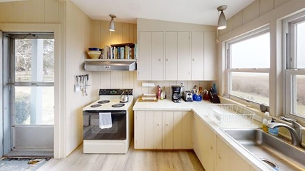 Barnstable, Cummaquid Cape Cod vacation rental - Kitchen