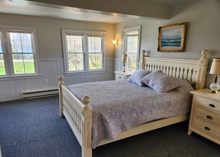 Pocasset, Tahanto Cape Cod vacation rental - Extra Large room with queen bed and private full bath