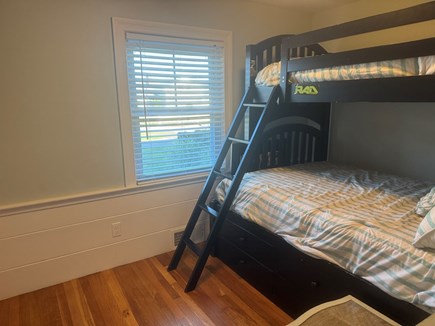 Falmouth, Acapesket Cape Cod vacation rental - Twin over Double