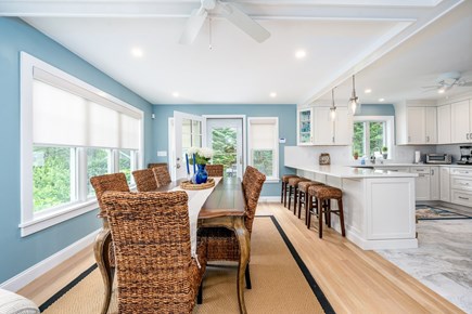 Popponesset, Mashpee Cape Cod vacation rental - Family size dining area