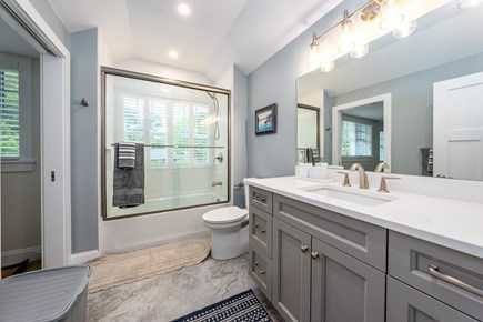 Popponesset, Mashpee Cape Cod vacation rental - Substantial bathroom with tub/shower