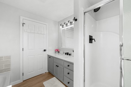East Sandwich Cape Cod vacation rental - Bathroom 2- Full with shower and tub- 2nd floor