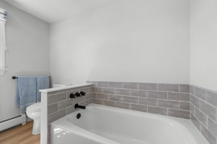 East Sandwich Cape Cod vacation rental - Tub in bathroom 2
