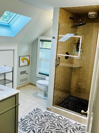 Provincetown Cape Cod vacation rental - Upstairs en suite bath