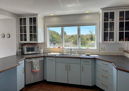 Chatham, Water's Edge Cape Cod vacation rental - Fresh Painted Kitchen!