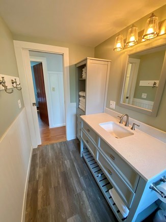 Popponesset Cape Cod vacation rental - Full bathroom with tub/shower. Outdoor shower is also available.