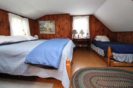 Wellfleet Cape Cod vacation rental - 2nd Floor King/twin room