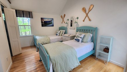 Hyannis Port Cape Cod vacation rental - Dual Twin Bedroom with Ensuite Bathroom
