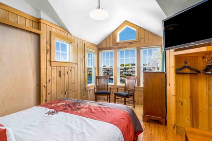 New Silver Beach No. Falmouth Cape Cod vacation rental - Queen bedroom