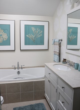 Falmouth Cape Cod vacation rental - Full bath & walk in shower/jacuzzi tub