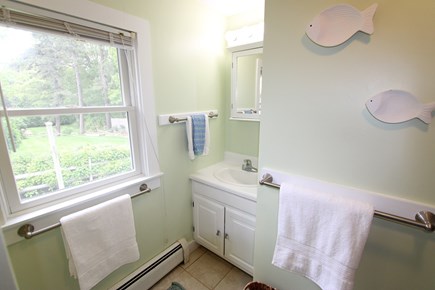 Harwich Cape Cod vacation rental - Full Bathroom