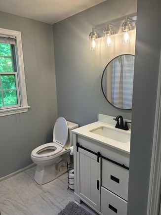 Eastham Cape Cod vacation rental - Second flood full bathroom