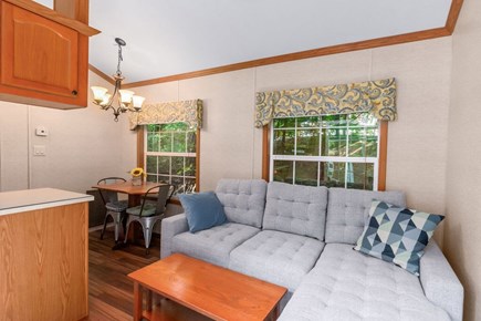 Falmouth, The Pines Cabin Cape Cod vacation rental - Comfy