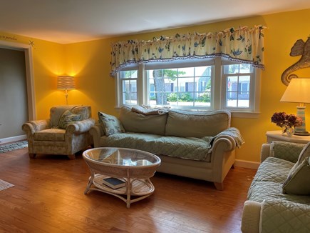 Harwich, Walk to Beach Cape Cod vacation rental - Comfortable Living room