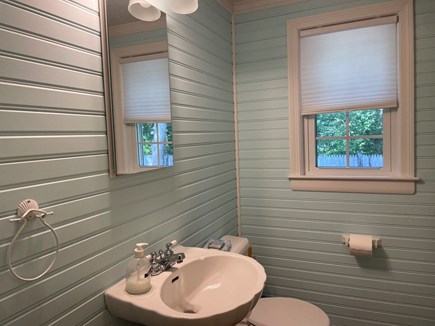 Harwich, Walk to Beach Cape Cod vacation rental - Cottage style Bathroom